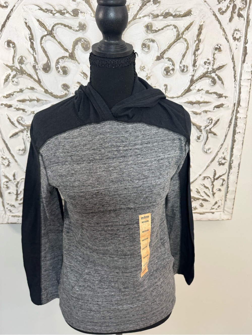 Urban Pipeline Boys Medium Gray Black Colorblock Lightweight Hoodie NWT